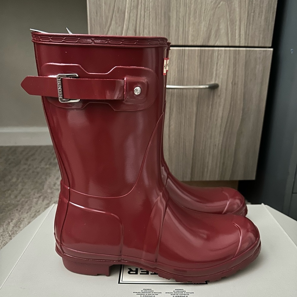 Authentic Women’s Hunter Rainboots